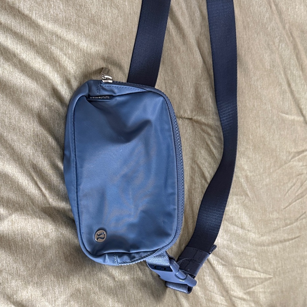Lululemon crossbody